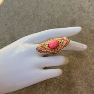 Pink stone Taylor Pink Milkglass Beaded stone Long Oval ring Women’s Sz 8.5